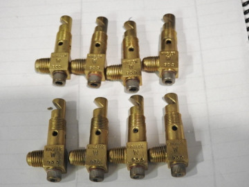 SET OF KINSLER 935   DEFLECTOR NOZZLES  .038" ORFICE LIKE A 27A HILBORN -